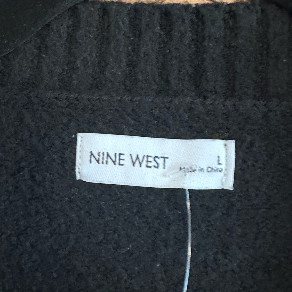 Nine West Black V-Neck Sweater- Large - Picture 3 of 4
